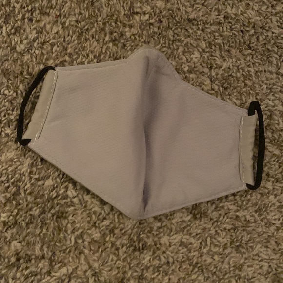 Mask for Women & Men - Picture 9 of 13